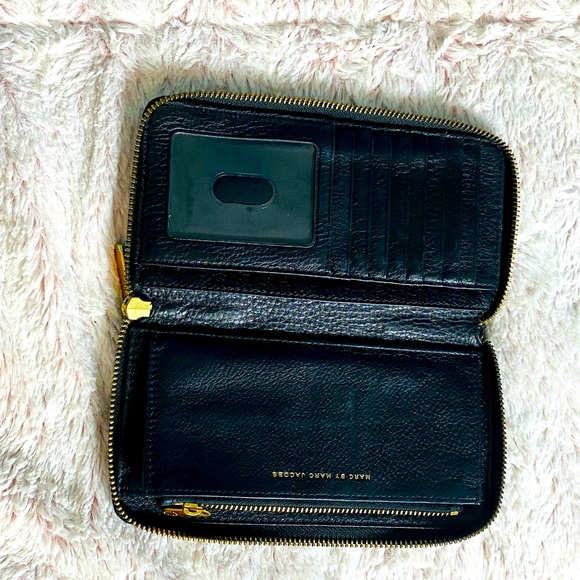Mark Jacobs black wallet - Picture 2 of 5